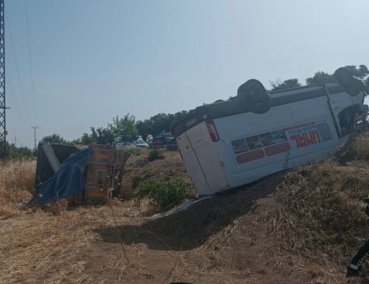 Şanlıurfa’da Minibüs ile Kamyonet çarpıştı, 1 ölü, 2 yaralı