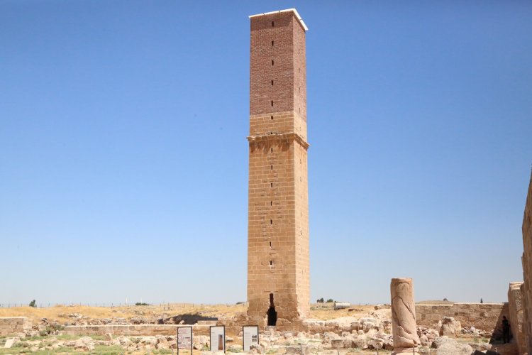 Harran Ulu Camii kapılarını ziyaretçilere açtı!