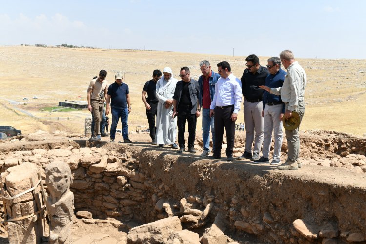 Vali Şıldak Sefertepe ve Karahantepe’de