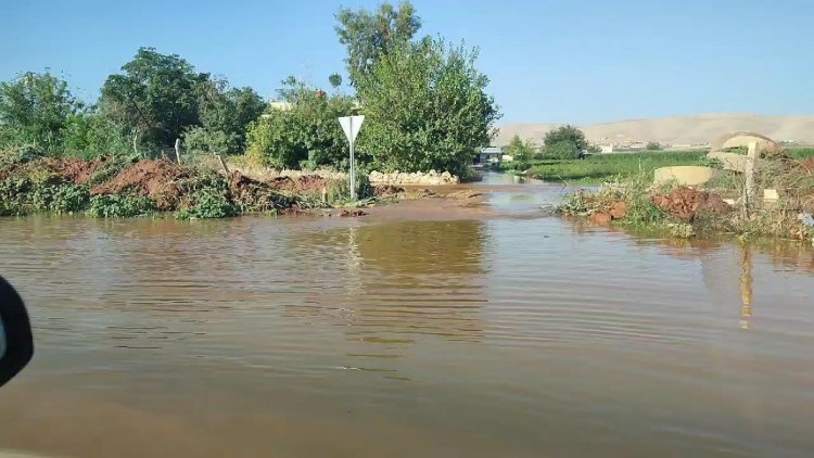 Şanlıurfa'da bilinçsiz sulama yolu göle çevirdi