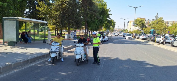 Şanlıurfa’da Trafik ekiplerinden motosiklet sürücülerine af yok